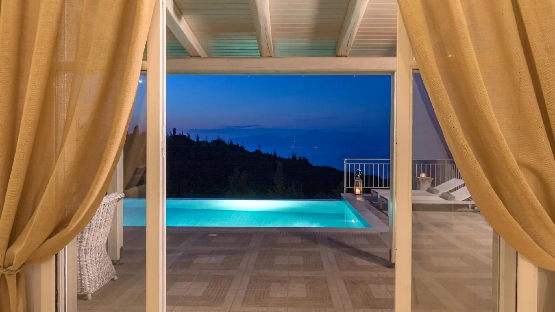 Galini Luxury Summer Retreat فيسكاردو فيلة